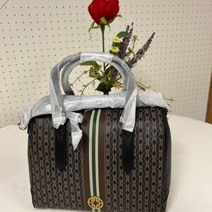 FOSSIL Women's Black Sydney Leather Satchel Purse